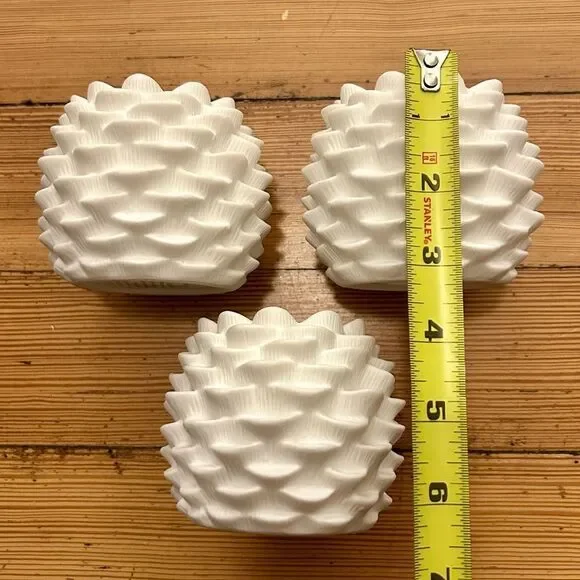 S/3 Ceramic Pinecone Tealight/ Votive holders. NWT.